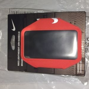Nike lightweight armband 2.0